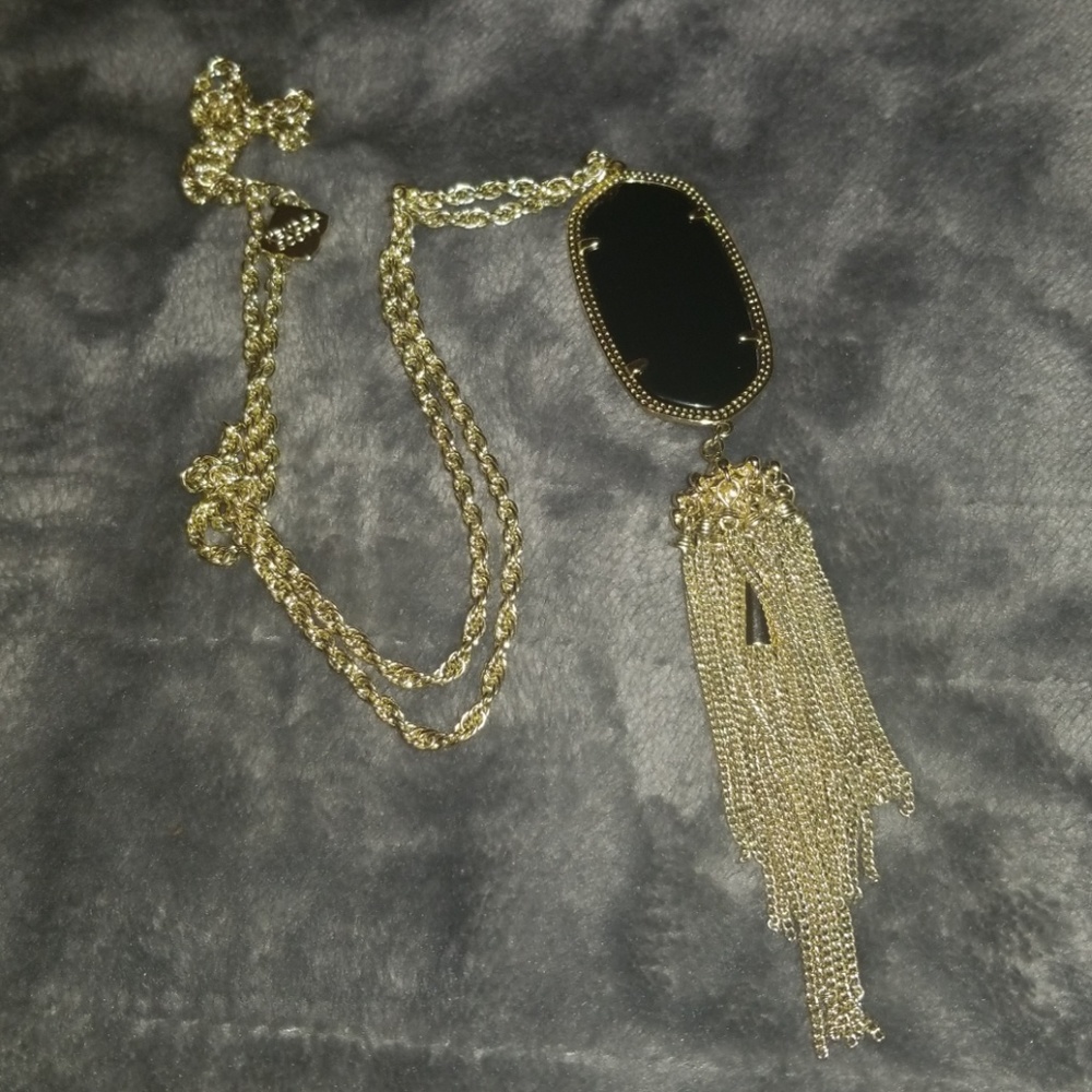 Kendra scott necklace